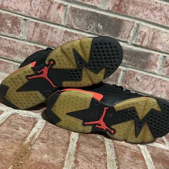 Kids Jordan 6 retro “infrared” size 5.5y - Picture 11 of 11